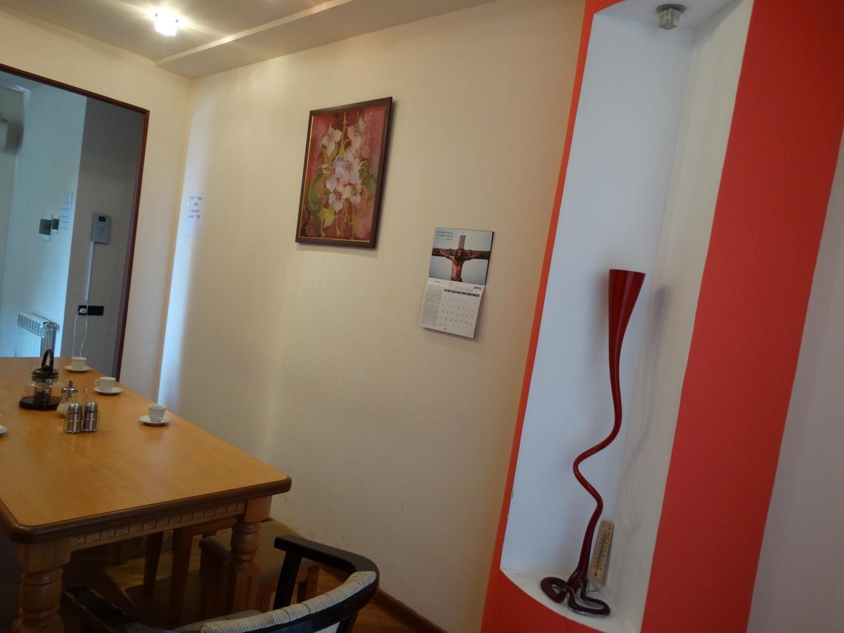 Destiny 1 Hostel Yerevan Exterior photo