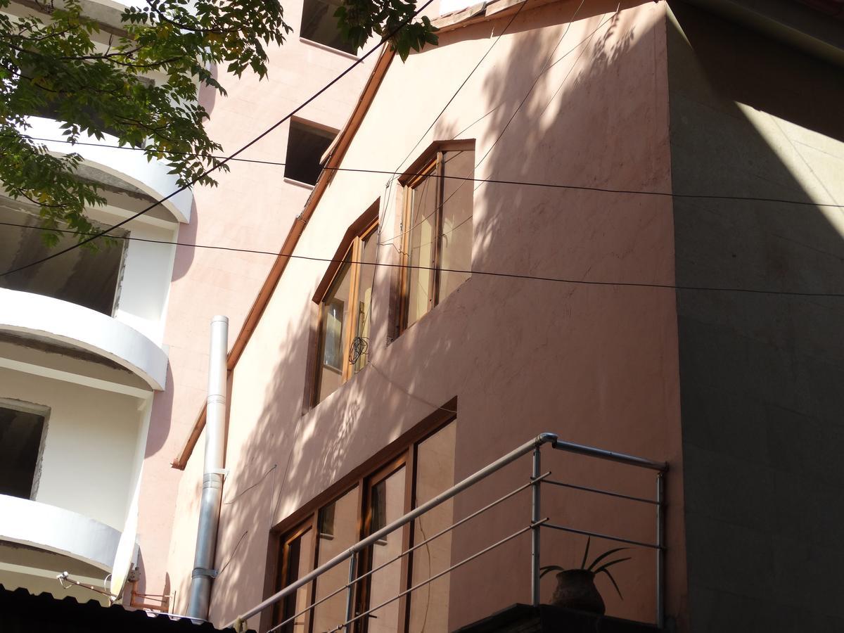 Destiny 1 Hostel Yerevan Exterior photo