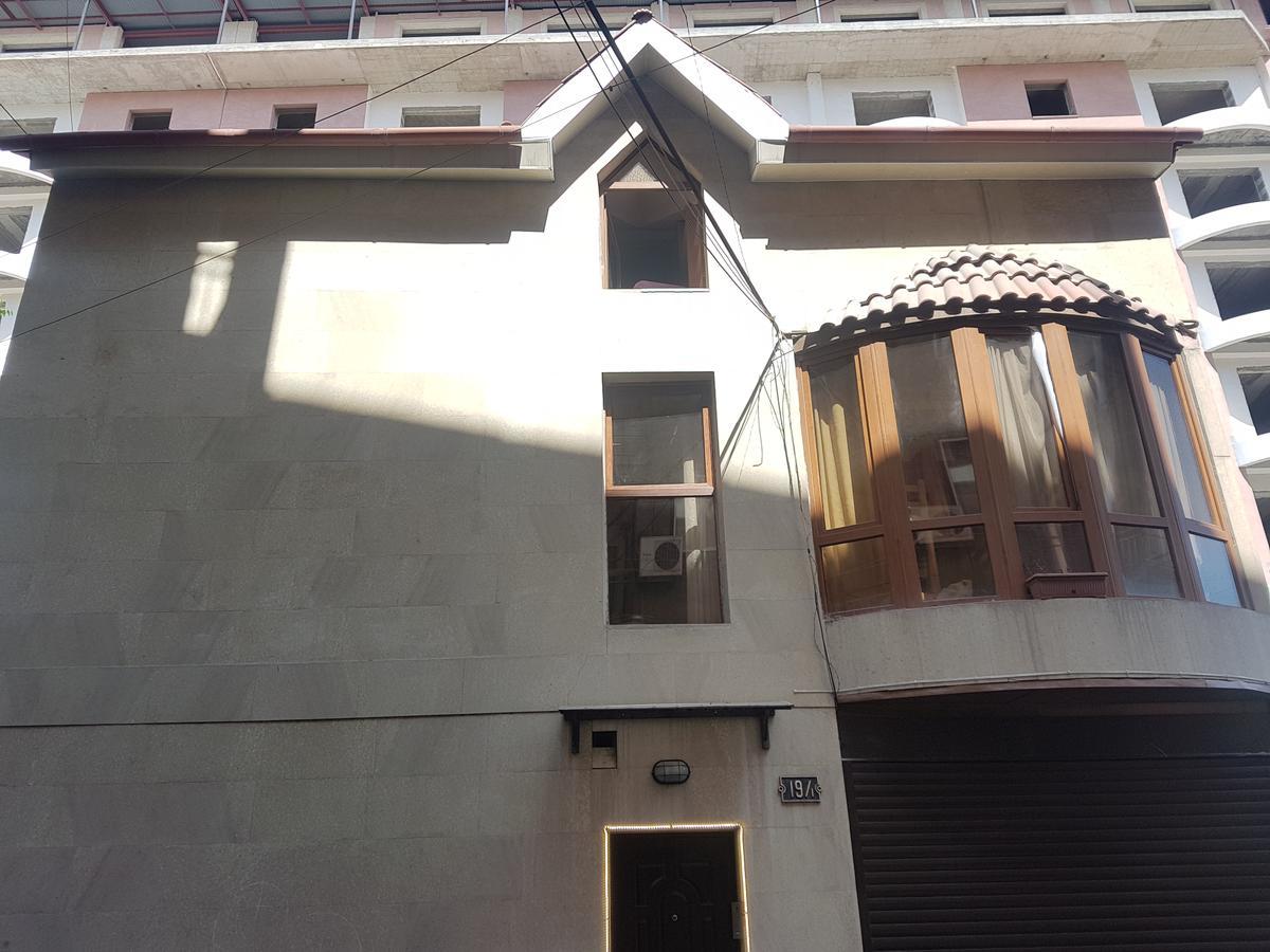 Destiny 1 Hostel Yerevan Exterior photo